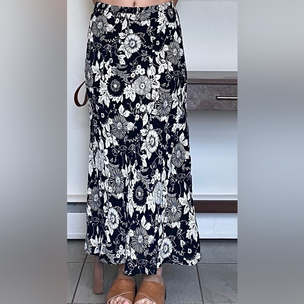Black & white floral maxi skirt